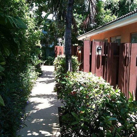 The Bridge At Cordova Boutique Hotel And Hostel Fort Lauderdale Exteriör bild